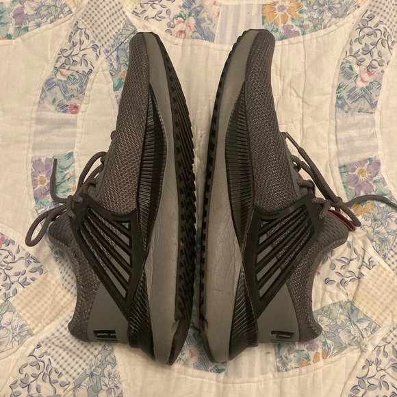 Puma running shoes - Picture 3 of 7